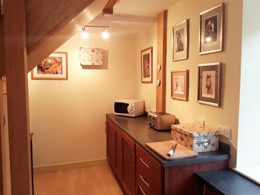 The Retreat Apartment Hereford Bagian luar foto