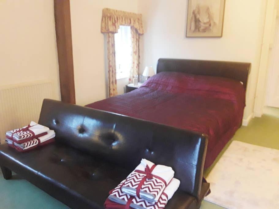 The Retreat Apartment Hereford Bagian luar foto